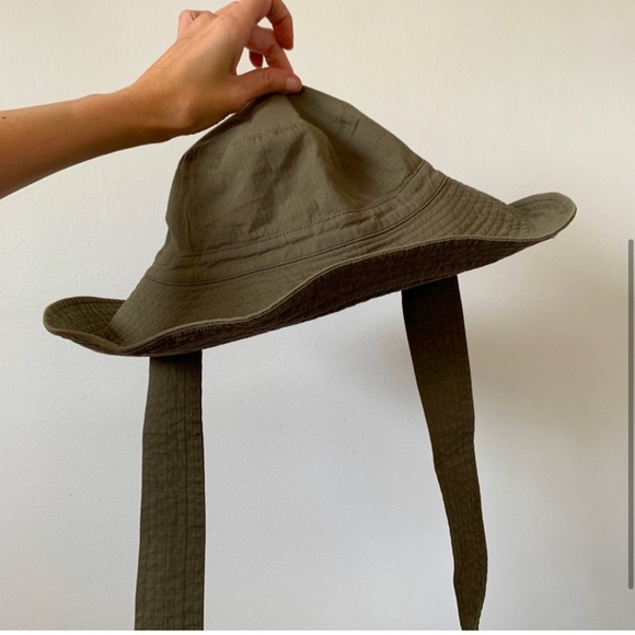 Ganni sun hat - Picture 1 of 4